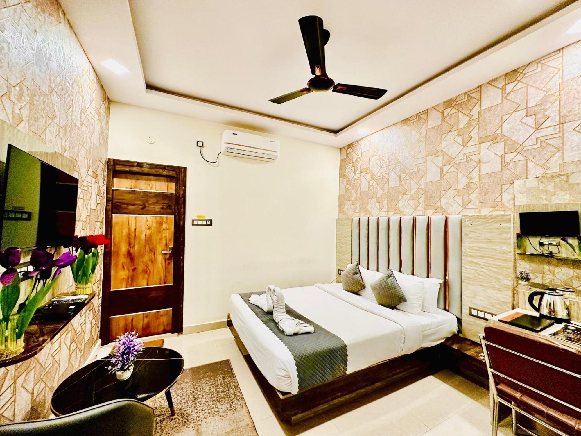 Hotel Sky International- Airport Zone Hyderabad เชมชาบัด ภายนอก รูปภาพ