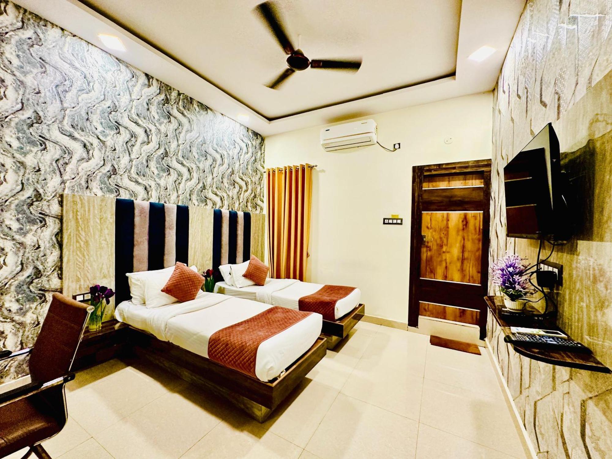 Hotel Sky International- Airport Zone Hyderabad เชมชาบัด ภายนอก รูปภาพ