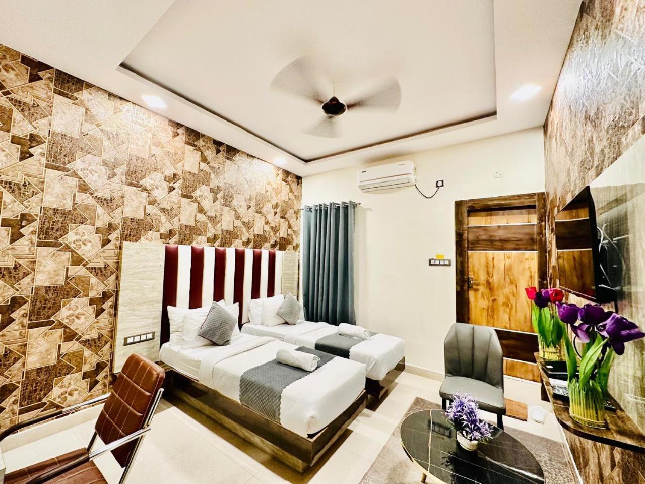 Hotel Sky International- Airport Zone Hyderabad เชมชาบัด ภายนอก รูปภาพ
