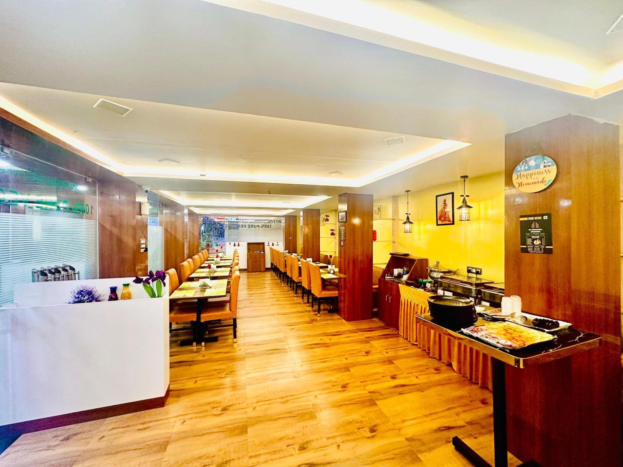 Hotel Sky International- Airport Zone Hyderabad เชมชาบัด ภายนอก รูปภาพ