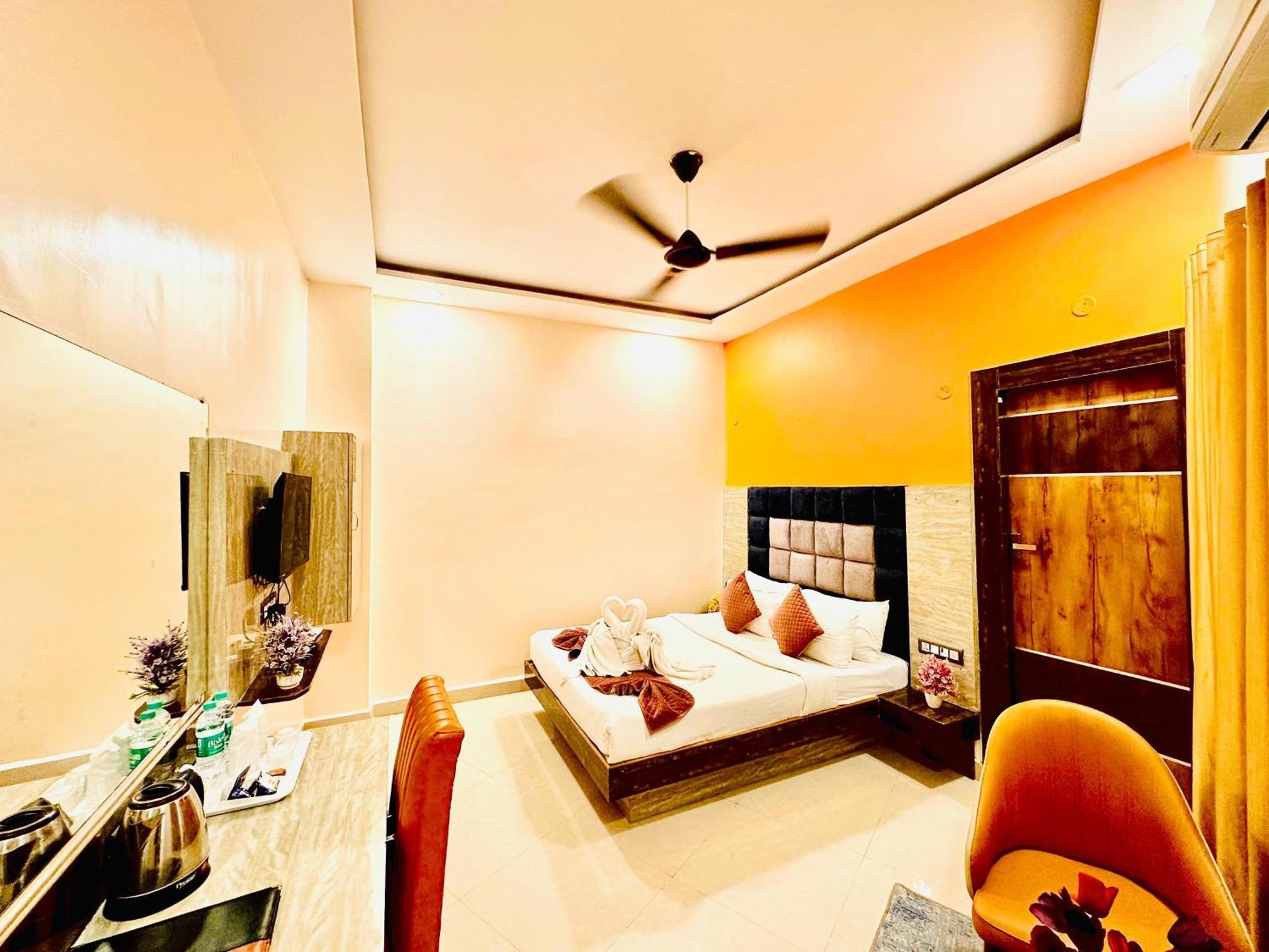 Hotel Sky International- Airport Zone Hyderabad เชมชาบัด ภายนอก รูปภาพ
