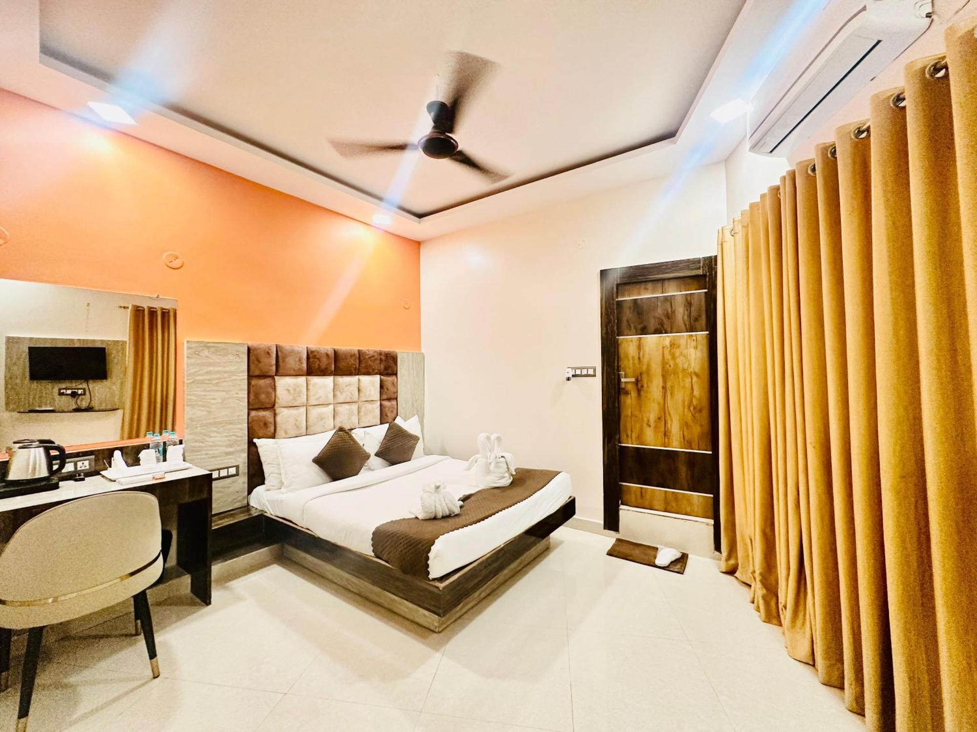 Hotel Sky International- Airport Zone Hyderabad เชมชาบัด ภายนอก รูปภาพ