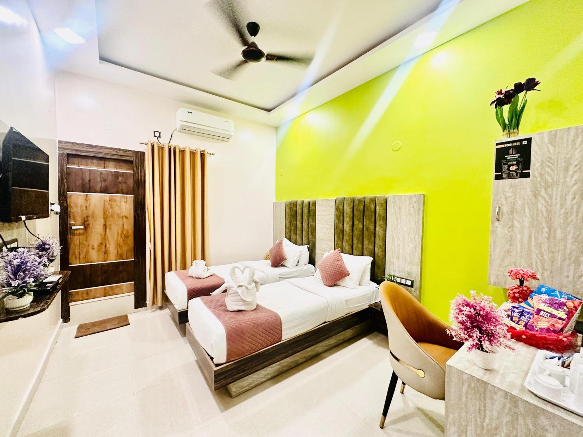 Hotel Sky International- Airport Zone Hyderabad เชมชาบัด ภายนอก รูปภาพ
